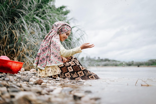 Anak Remaja Anda Sudah Baligh Tapi Belum Mau Menutup Aurat? Ini Cara Lembut Islami yang Berhasil!