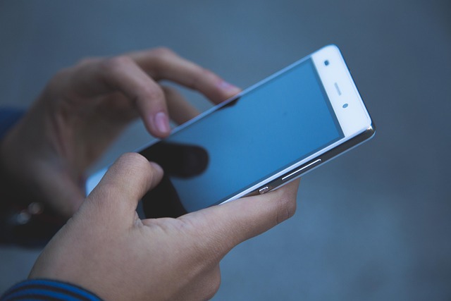 Stop Marahi Anak Soal Gadget! Ini Rahasia Mendidik Remaja Muslim Agar Cerdas Digital (Tanpa Drama)